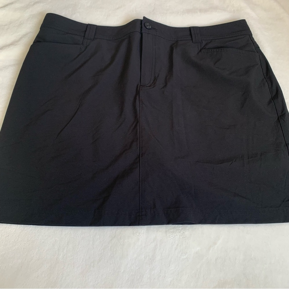 Eddie Bauer Women’s Adventurer Black Skort Size 16